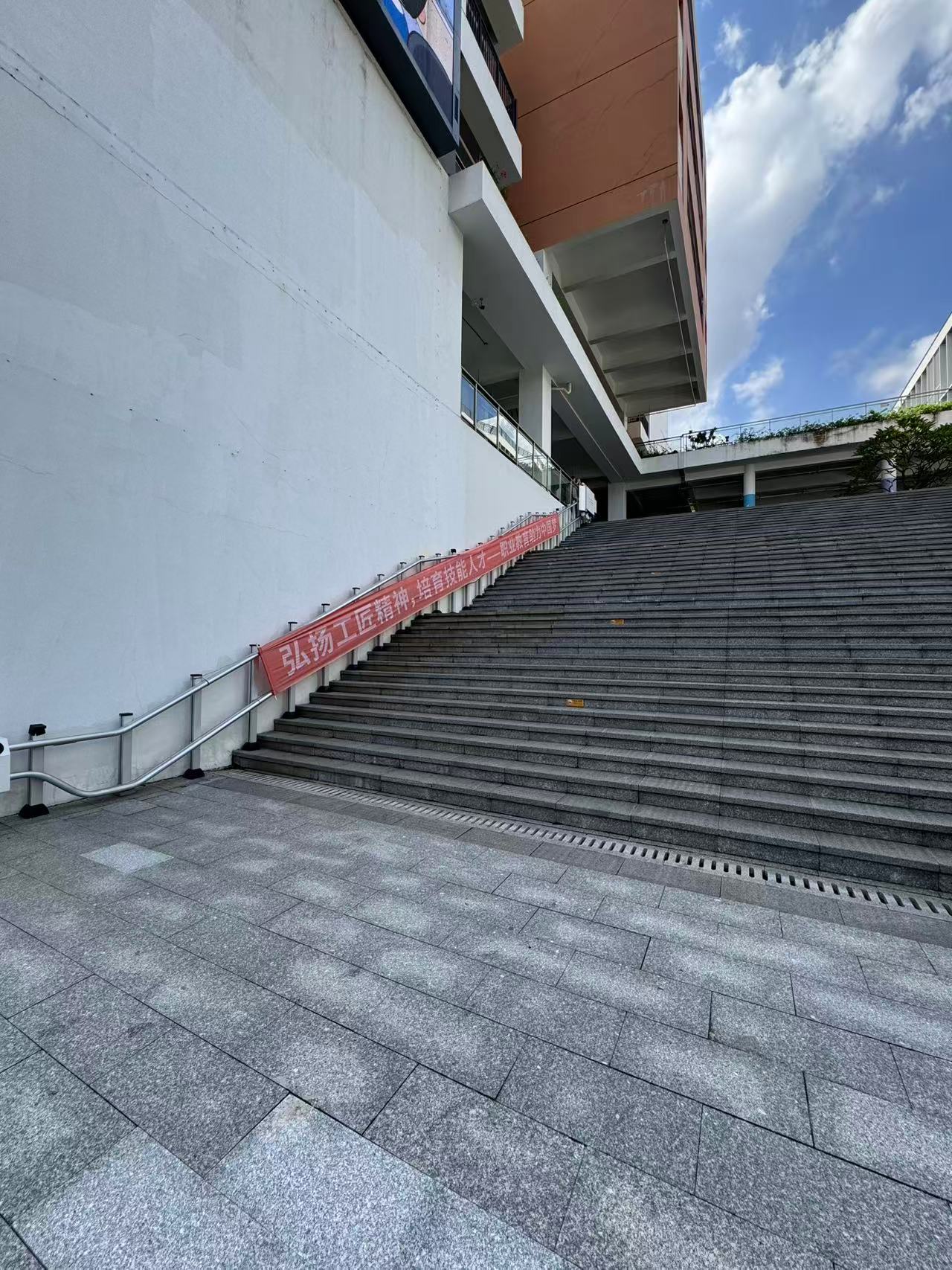 A区1号点位实景图 - 位于A区东北部出入口